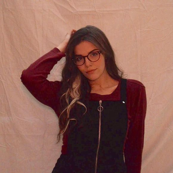 Meet your Posher, Livia - Picture 1 of 1